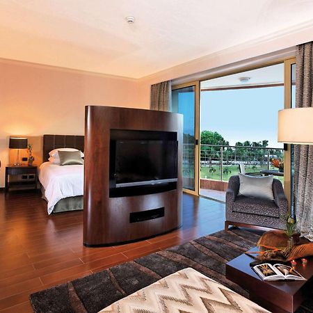 Moevenpick Ambassador Hotel Accra Exterior photo