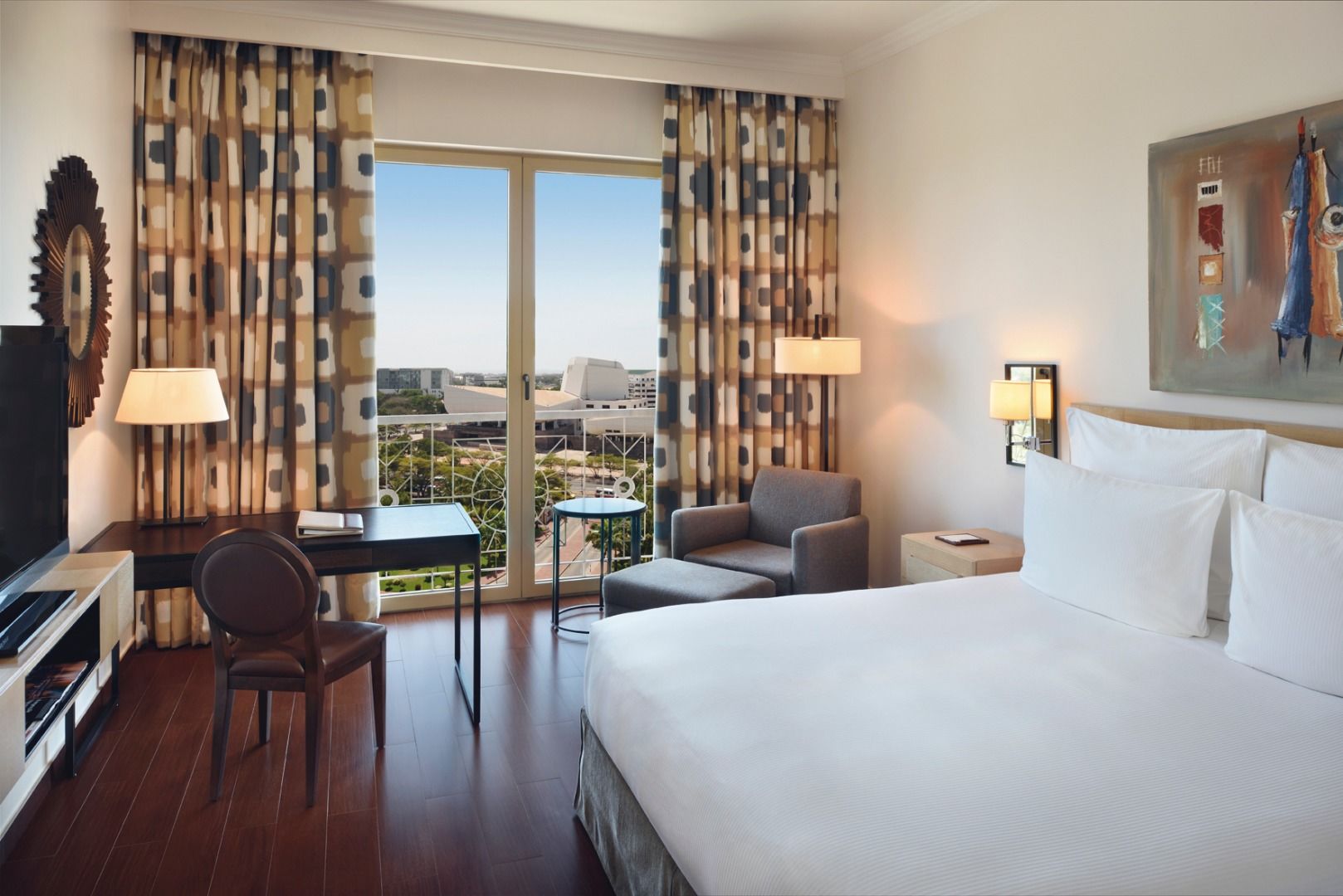 Moevenpick Ambassador Hotel Accra Room photo