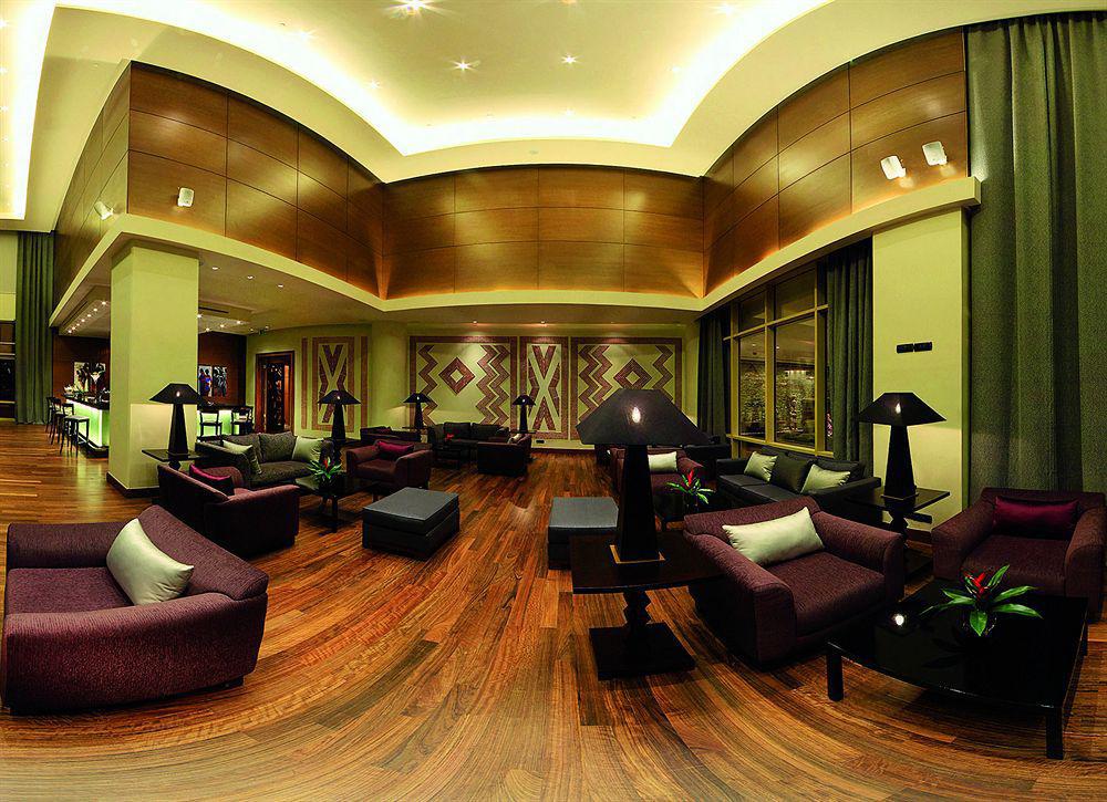 Moevenpick Ambassador Hotel Accra Exterior photo